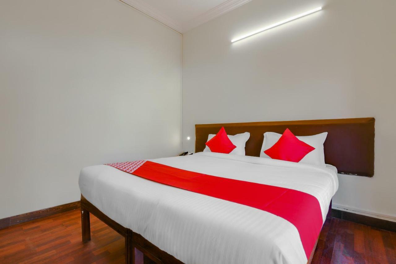 Collection O 45765 Xavier Beach Resort Candolim Exterior foto