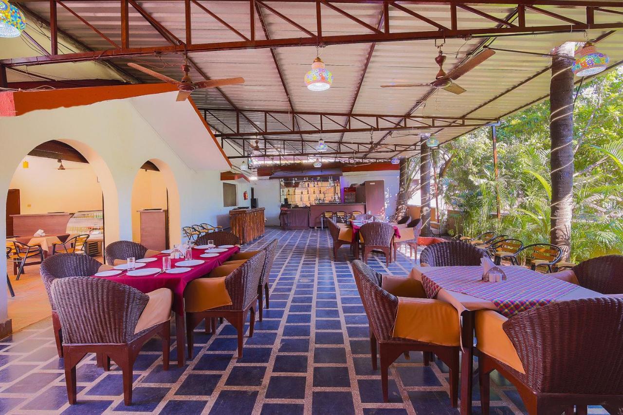 Collection O 45765 Xavier Beach Resort Candolim Exterior foto